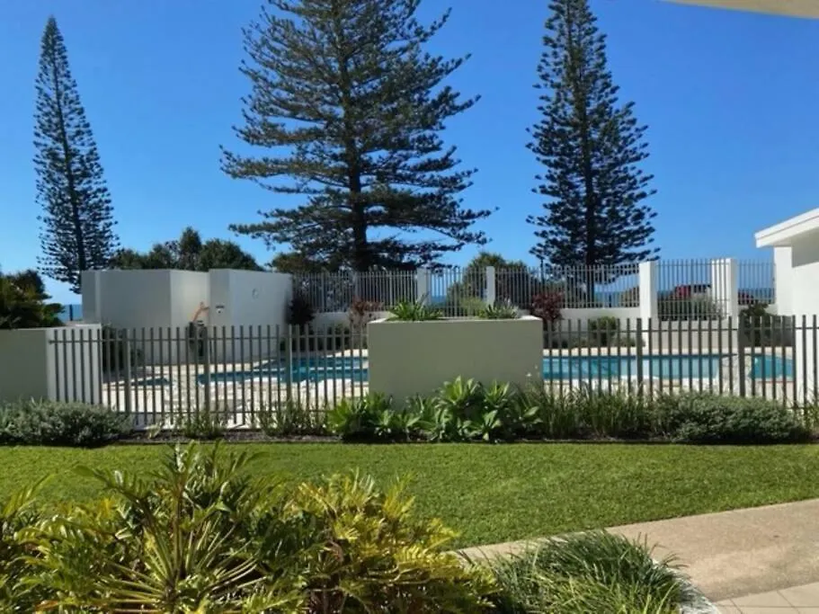 Ground Floor Oceanfront Apartment Bargara 0*,